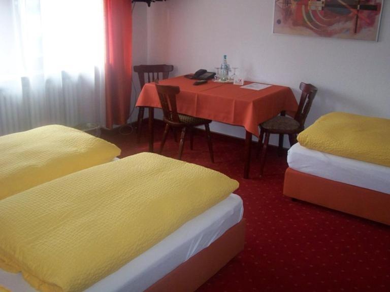 Hotel Am Ufer Трир Номер фото