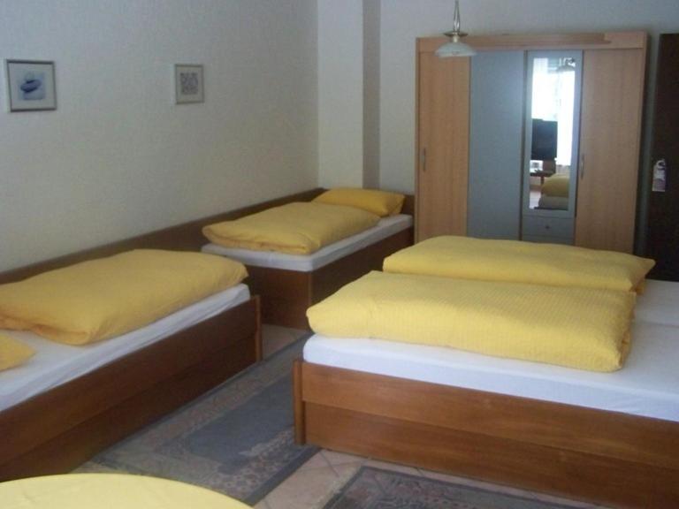 Hotel Am Ufer Трир Номер фото