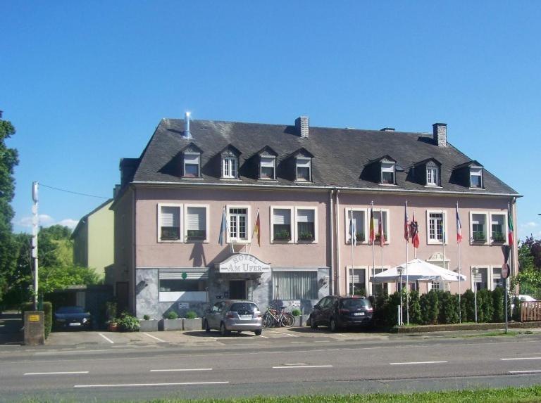 Hotel Am Ufer Трир Экстерьер фото